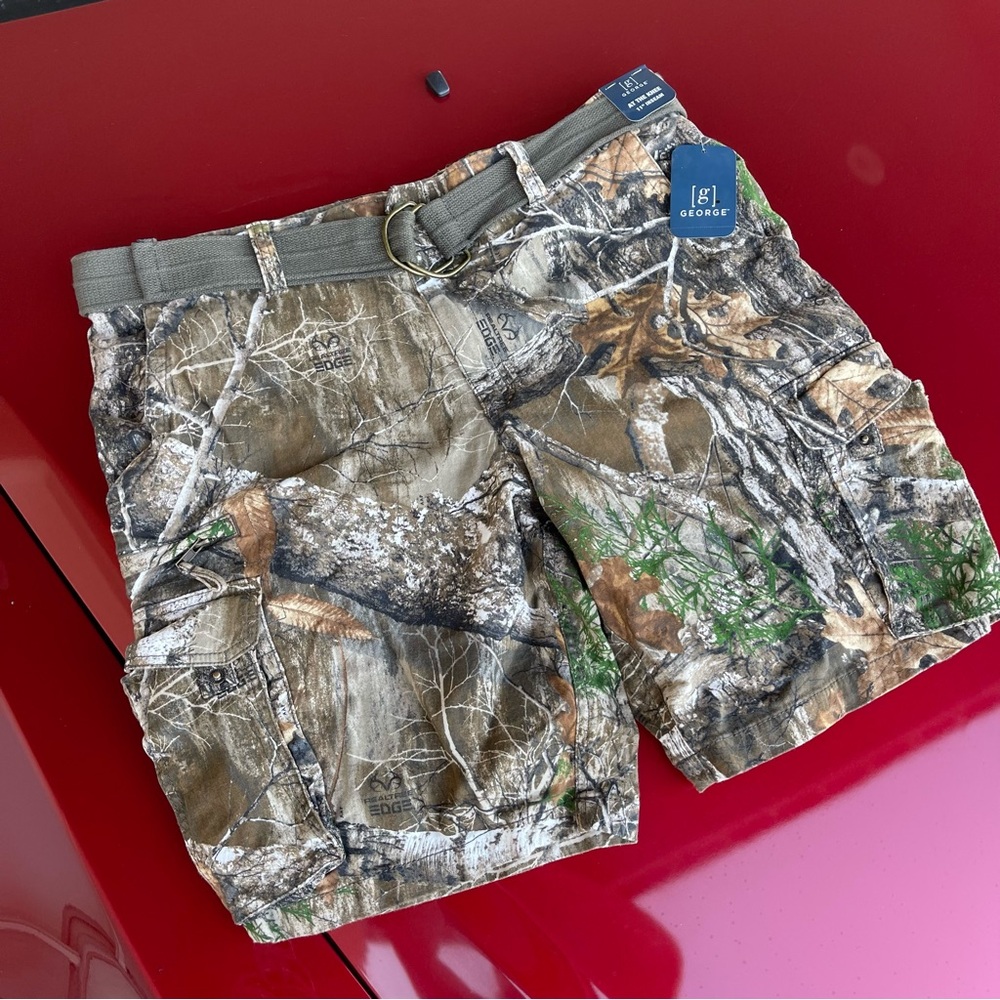 George Green and Brown Cargo Shorts with Durable Fabric